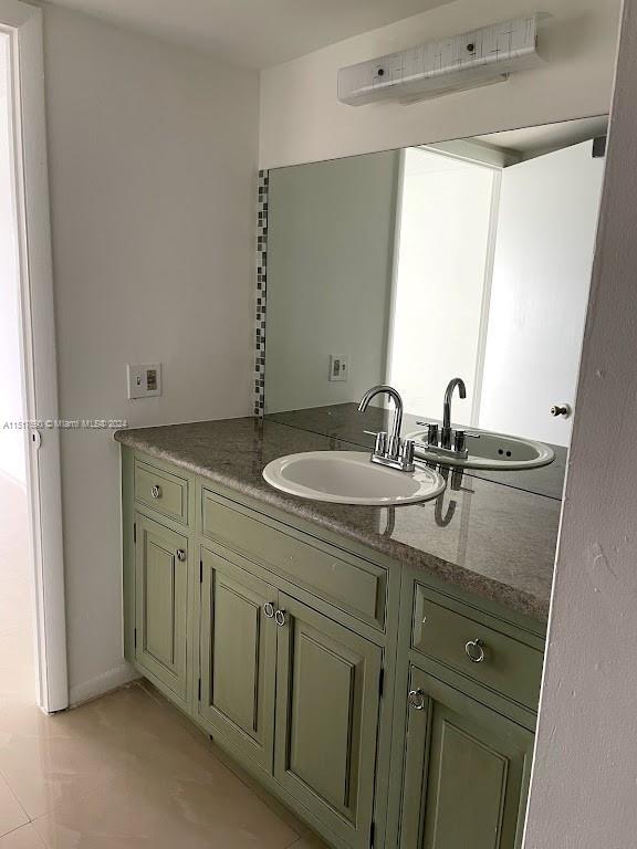 Building Photo - 482 NW 165th St