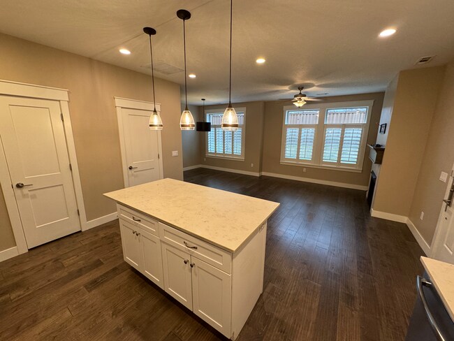 Building Photo - 10555 S Sandy Sage Way