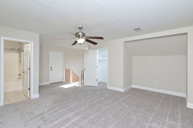 Building Photo - 203 Naples Ave
