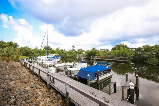 Building Photo - 733 Sorrento Inlet