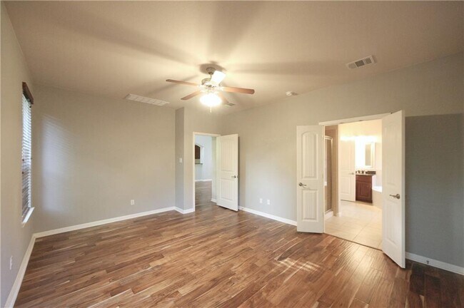 Building Photo - 1909 Manada Trail