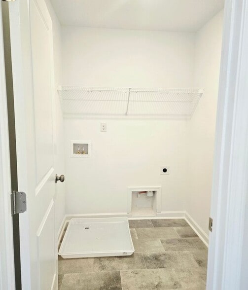Building Photo - 6234 Kenbrook Dr