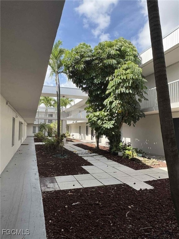 Building Photo - 1830 Maravilla Ave