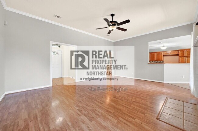 Building Photo - 308 Pin Oak Ln