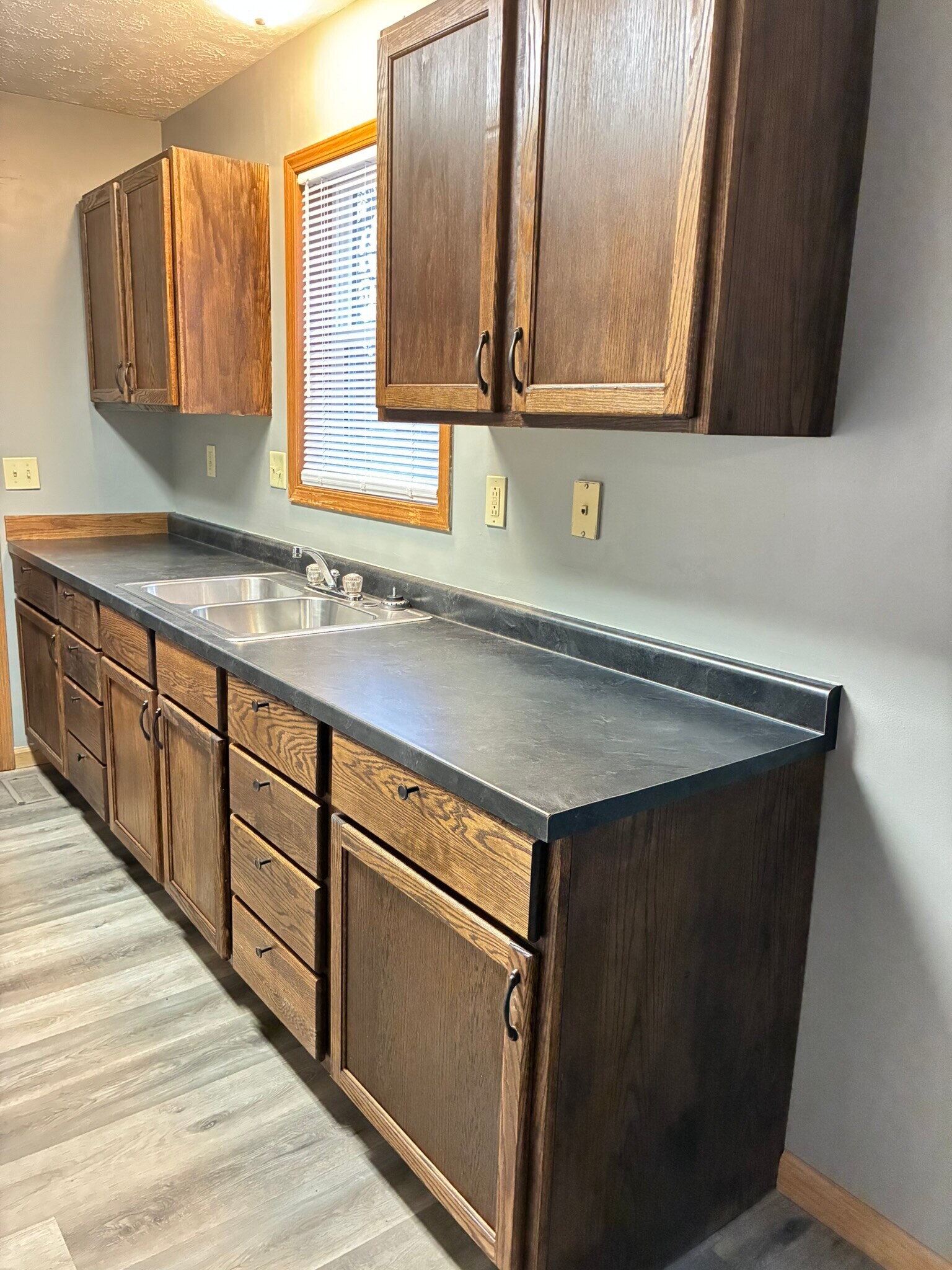 Kitchen View 2 - 1940 Ash St