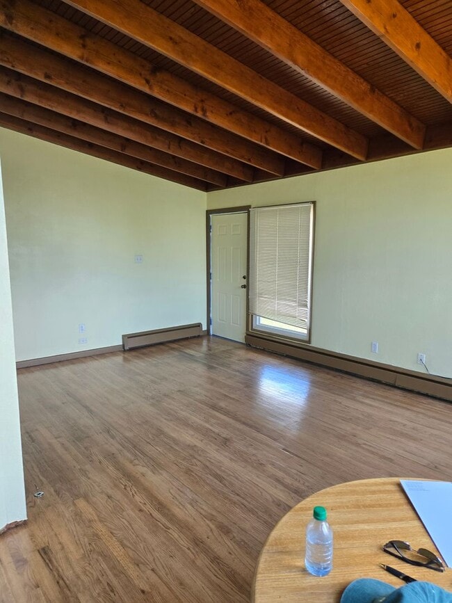 Building Photo - Move in Ready Ranch home in Westminster