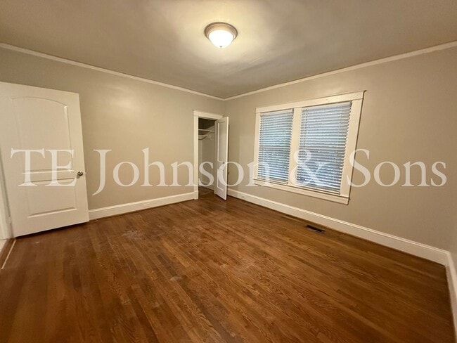 Building Photo - 2 Bedroom Home in Washington Park