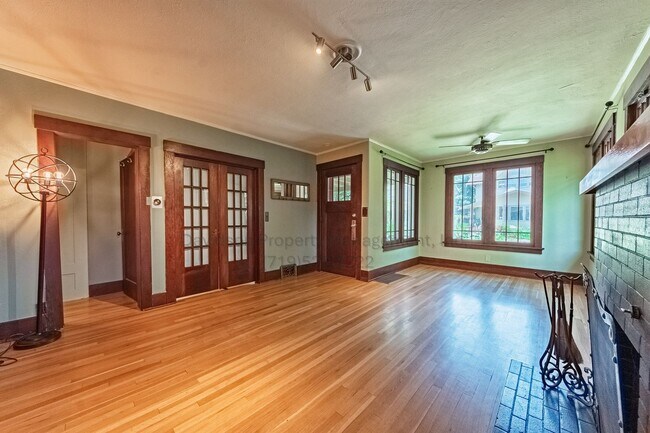 Building Photo - Charming 2 Bedroom House in the Historic Old North End