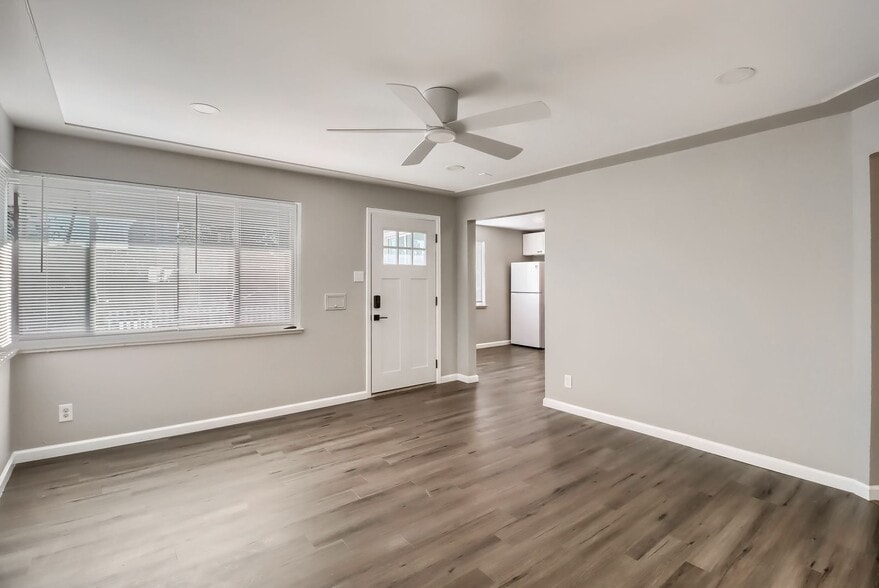 Building Photo - 3341 Olive St