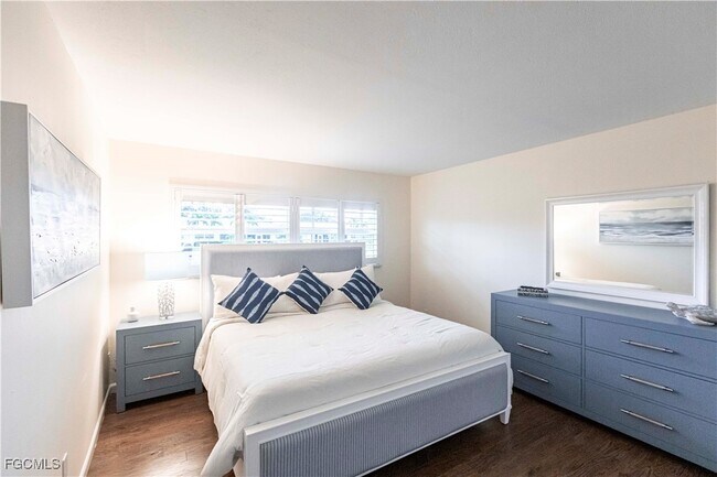 Building Photo - 6775 Lake McGregor Cir