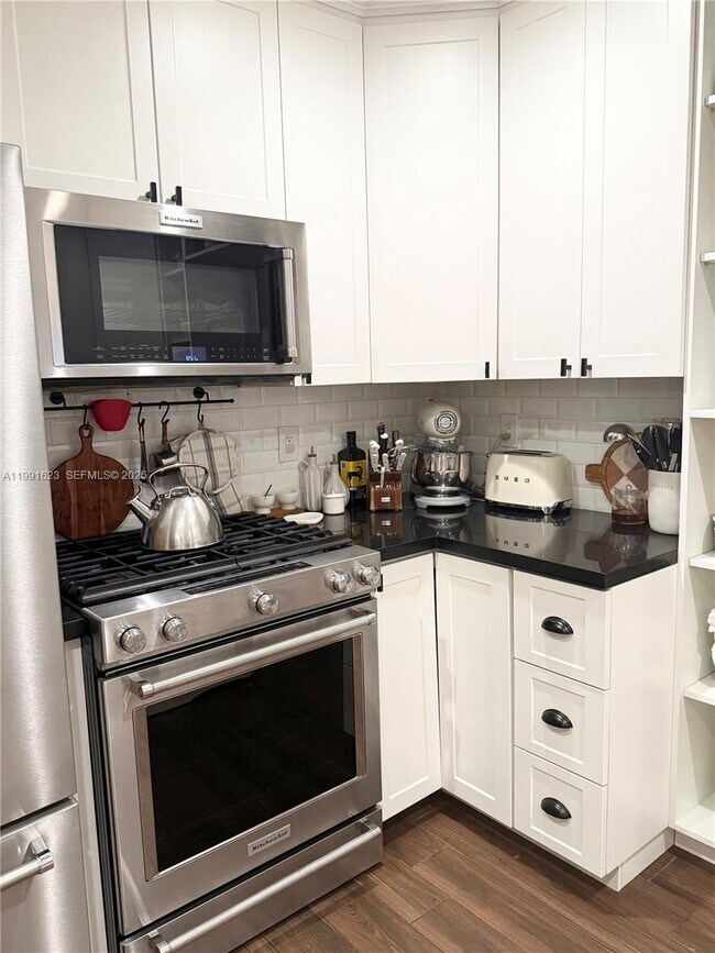 Building Photo - 8965 SW 125th Terrace