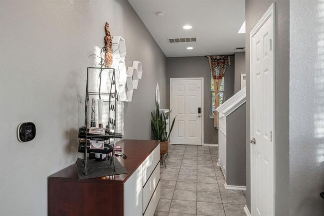 Building Photo - 10904 Roderick Lawson Ln