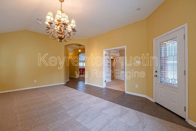 Building Photo - 2601 Tumbling River Dr