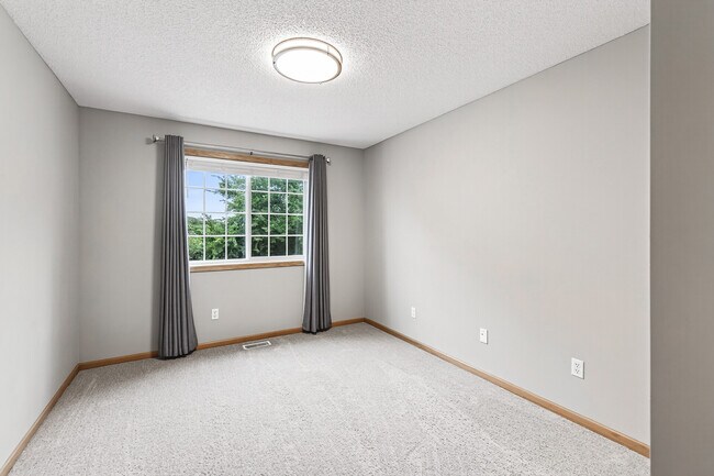 Building Photo - 10098 Bridgehill Terrace
