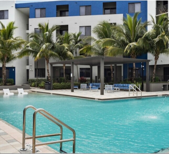 Building Photo - 8801 Doral Blvd