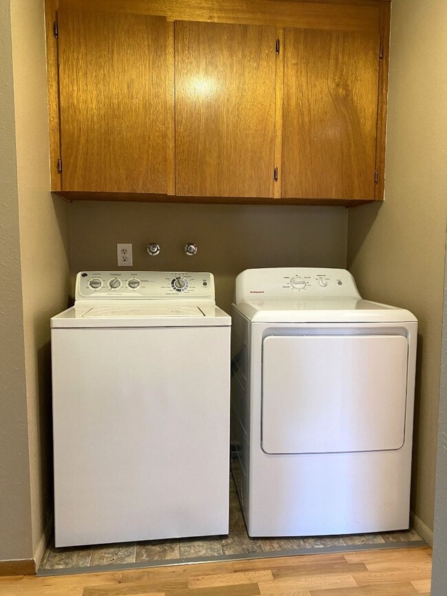 Building Photo - Goldendale Home for Rent