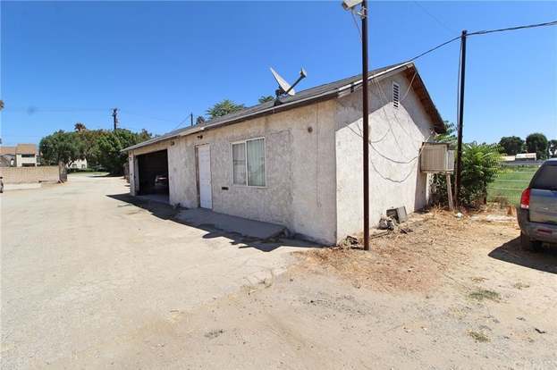 Building Photo - 7247 E Riverside Dr