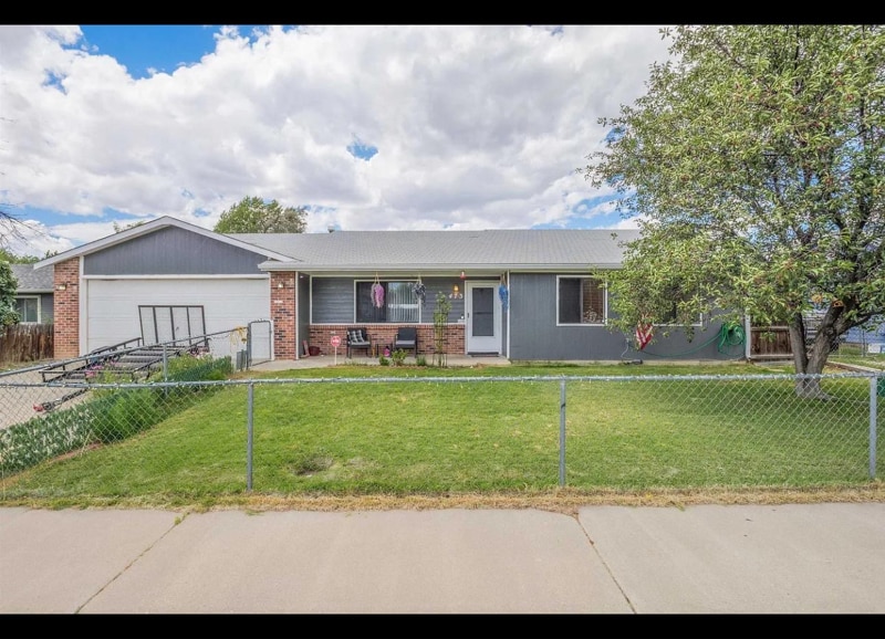 Primary Photo - 473 Cottonwood Lake Dr