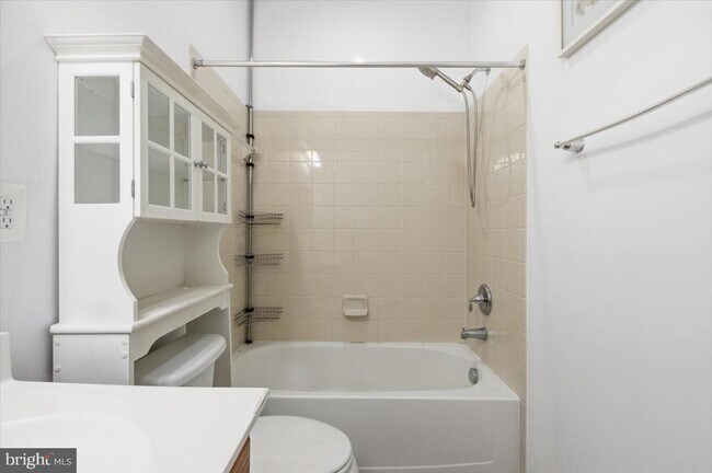 Building Photo - 7411 Brunson Cir