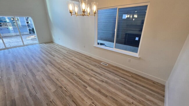 Building Photo - 1005 N 3620 W