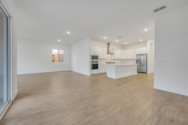 Building Photo - 12705 Parakeet Wy