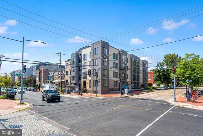 Building Photo - 501 Kennedy St NW