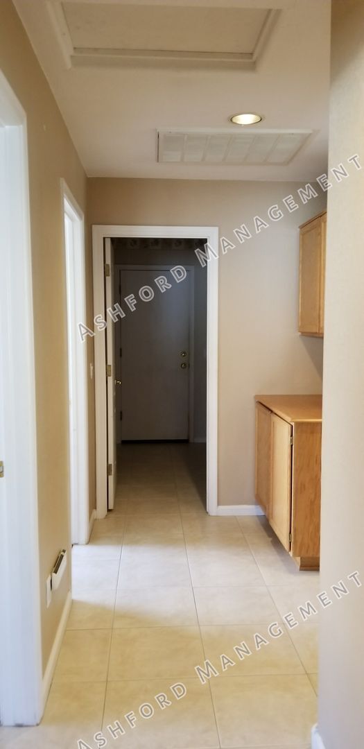 Building Photo - 3 BEDROOM HOME FOR RENT IN PHOENIX WITH POOL