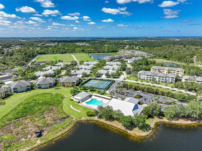 Building Photo - 2160 Heron Lake Dr
