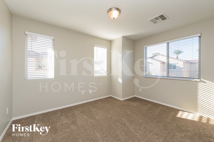 Building Photo - 8301 W Wildwood Glen Dr