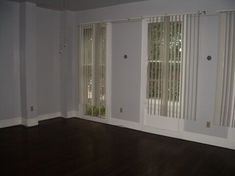 Master Bedroom - 412 E Liberty St