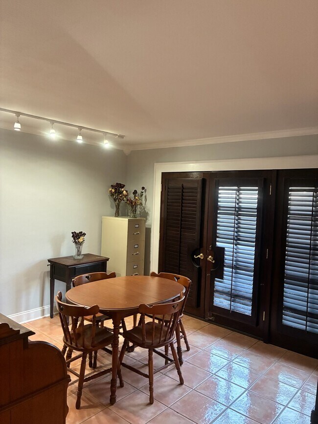 Building Photo - 6349 Briar Rose Dr