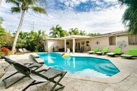 Building Photo - 433 SE 3rd Terrace