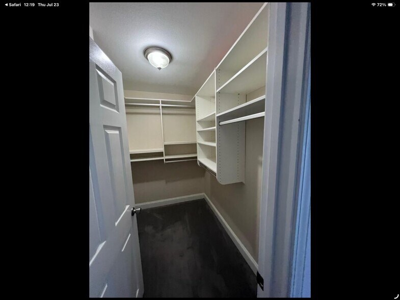 Building Photo - 112 Northshore Cir
