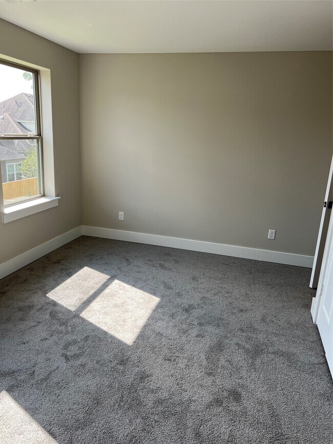 Building Photo - 2603 Piemonte Ave