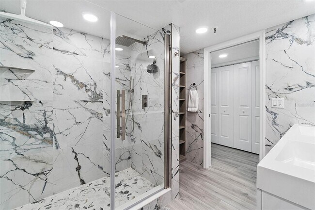 Building Photo - 19111 Vista Bay Dr