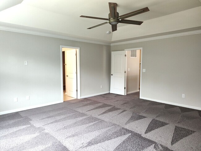 Building Photo - Beautiful home located in the Upper Riverpointe Community in Charlotte !