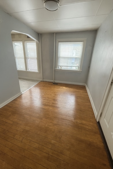 Building Photo - 2407 N 6th St