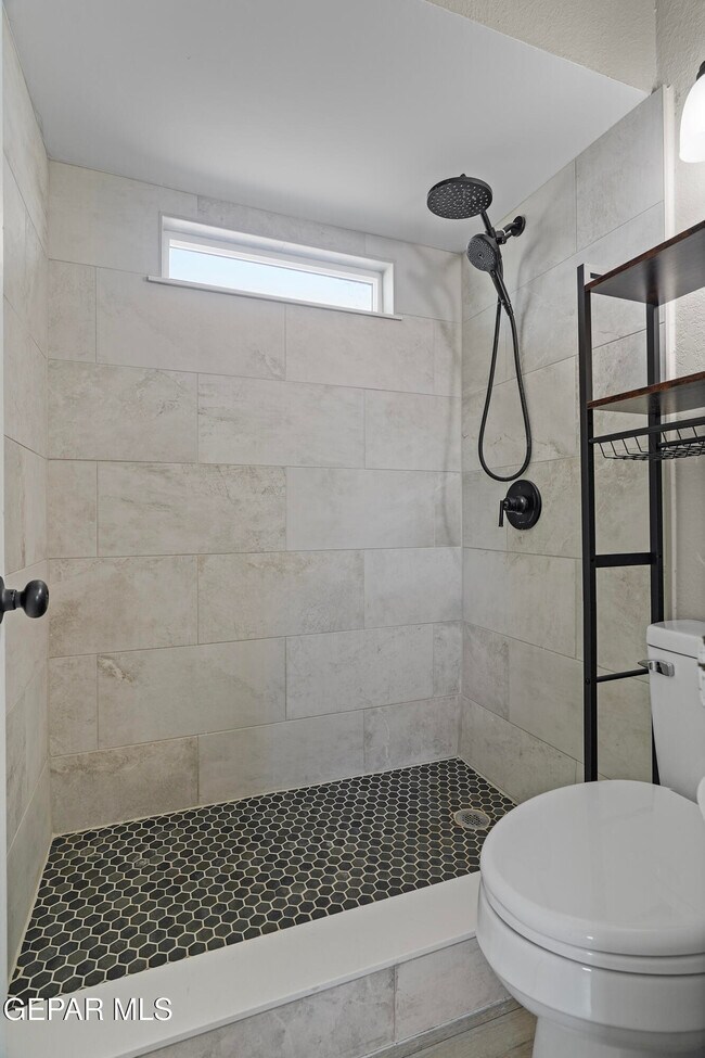 Building Photo - 2617 Red Sails Dr