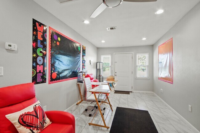 Building Photo - 5302 Treaschwig Rd