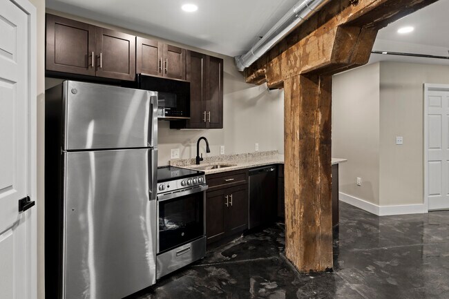 Building Photo - Prince Street Lofts