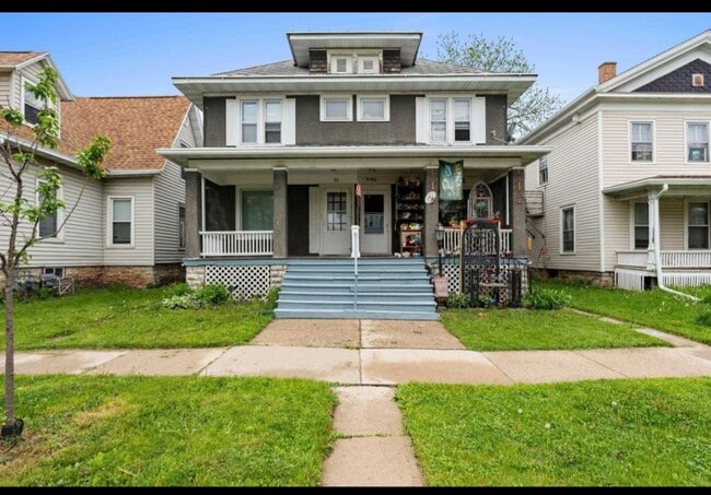 Building Photo - 93 Harrison Pl