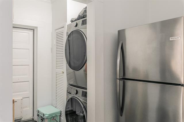 Building Photo - 2100 5th Ave