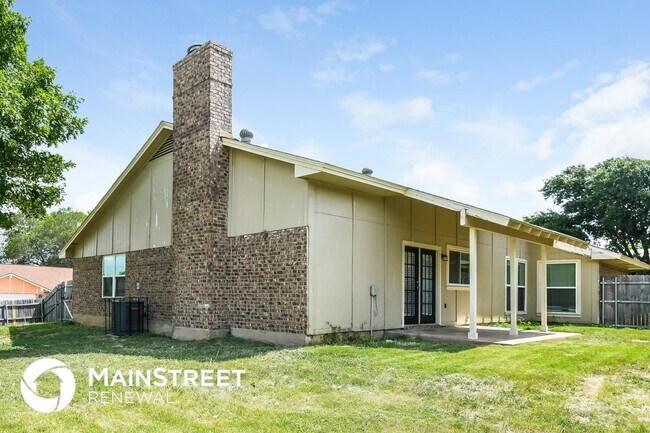 Building Photo - 6800 Penhurst Dr