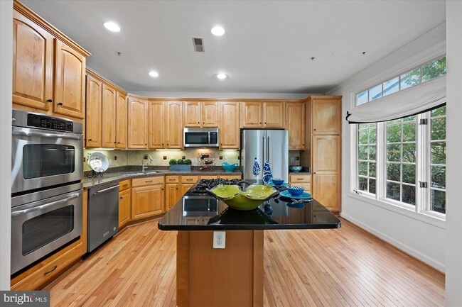 Building Photo - 5015 Waple Ln
