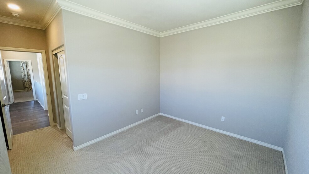Building Photo - 24359 Verdugo Cir