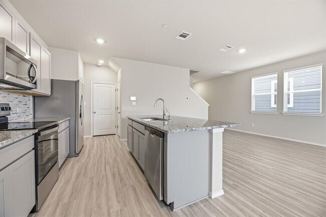 Building Photo - 12809 Village Spun Plz