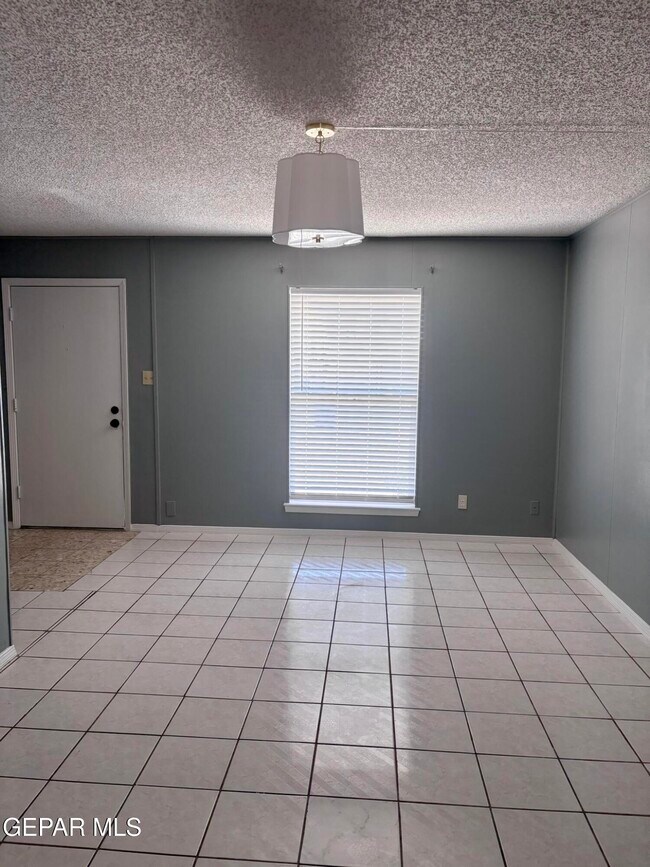 Building Photo - 11137 Pink Coral Dr
