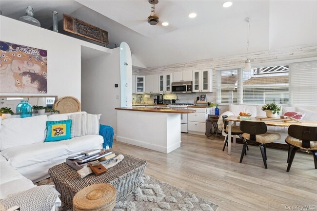 Building Photo - 26 Illinois Ave