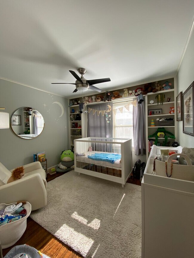 Building Photo - Darling renal in Lortondale