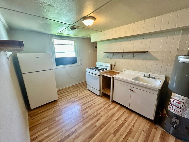 Building Photo - 1 Bedroom in Lexington!